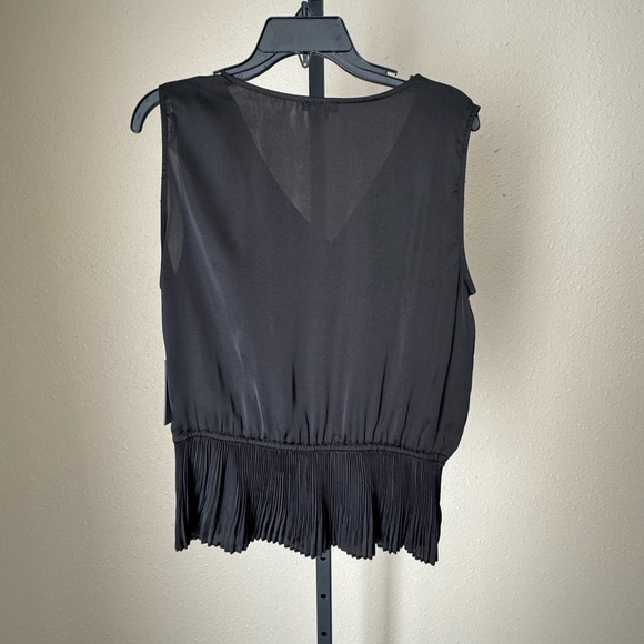 VINCE CAMAUTO Sleeveless RUMPLE PEPLUM Rich Black in size Medium - Picture 7 of 7